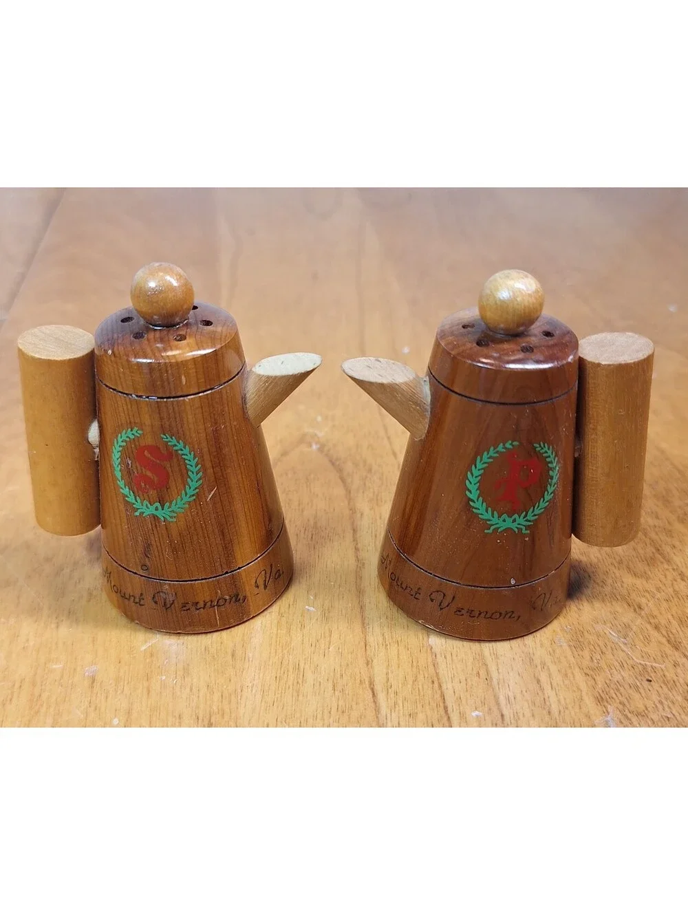 VTG Wooden Coffee Pot Souvenir Salt and Pepper Shakers From Mount Vernon, Va